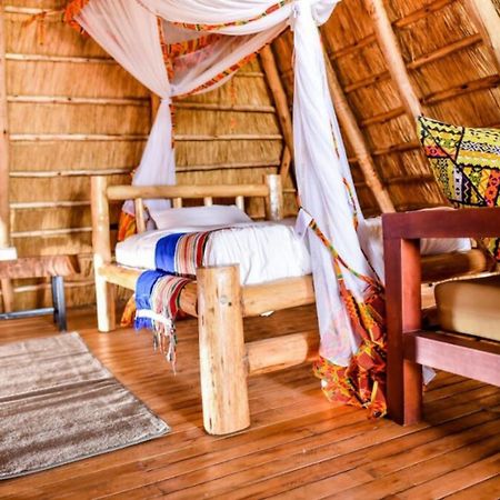 Tabingi Safari Cottages Katunguru エクステリア 写真