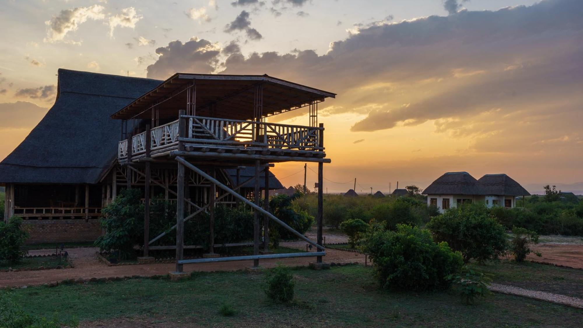 Tabingi Safari Cottages Katunguru エクステリア 写真